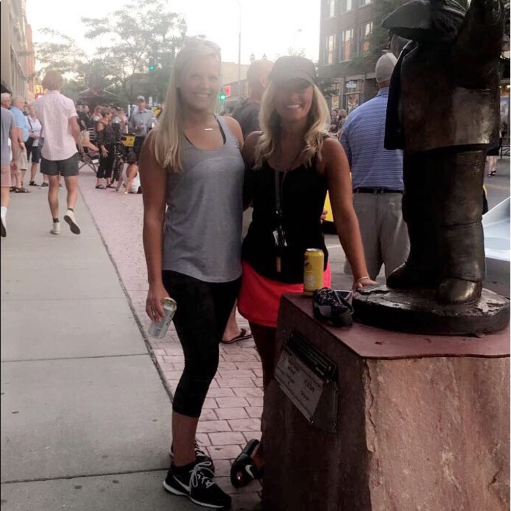 Meet your Posher, Whitney